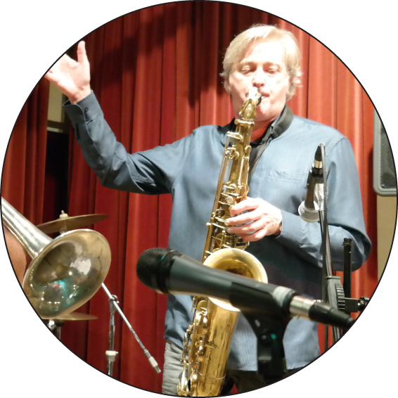 Saxophonists photo